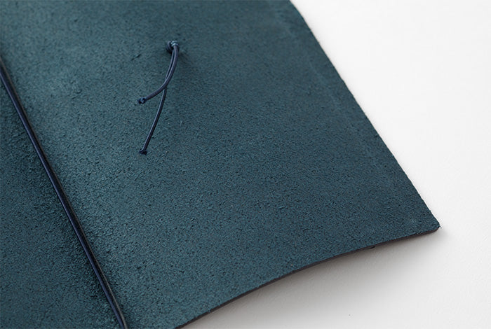 TRAVELER's Notebook - Regular Size - Blue - Image 4